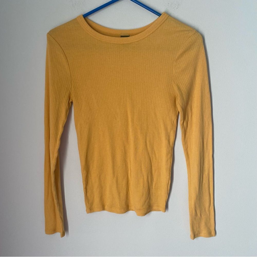 Wild Fable Women’s Long Sleeve Ribbed Crew Neck Yellow Tee